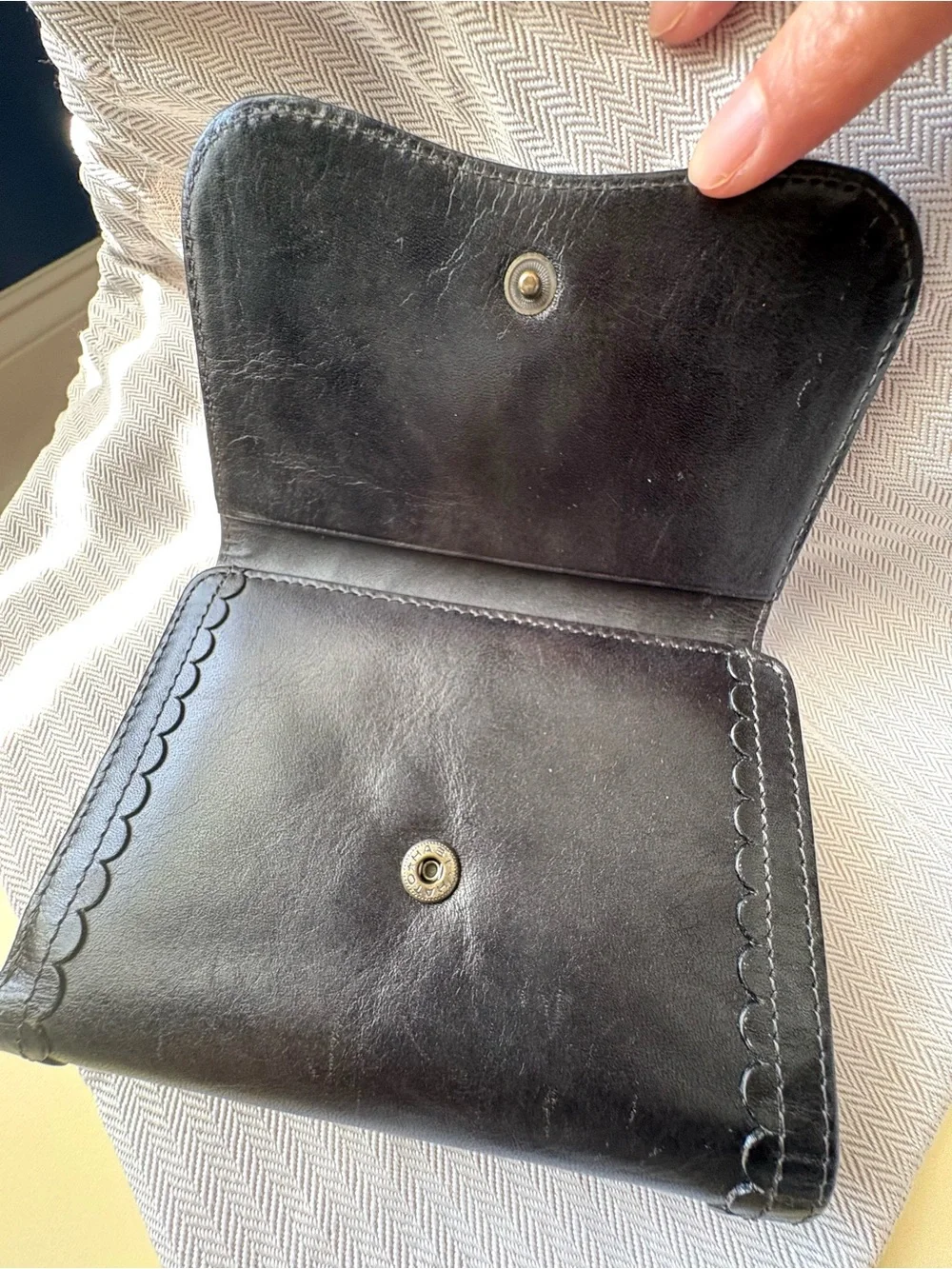 Anna Sui Black Scalloped Butterfly Stud Wallet-Near Mint- From Japan